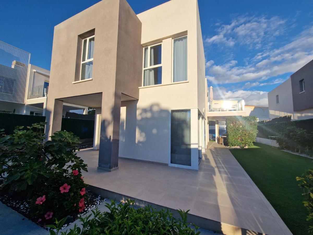Villa Paraiso-Luxury Villa With Heated Pool アデヘ エクステリア 写真