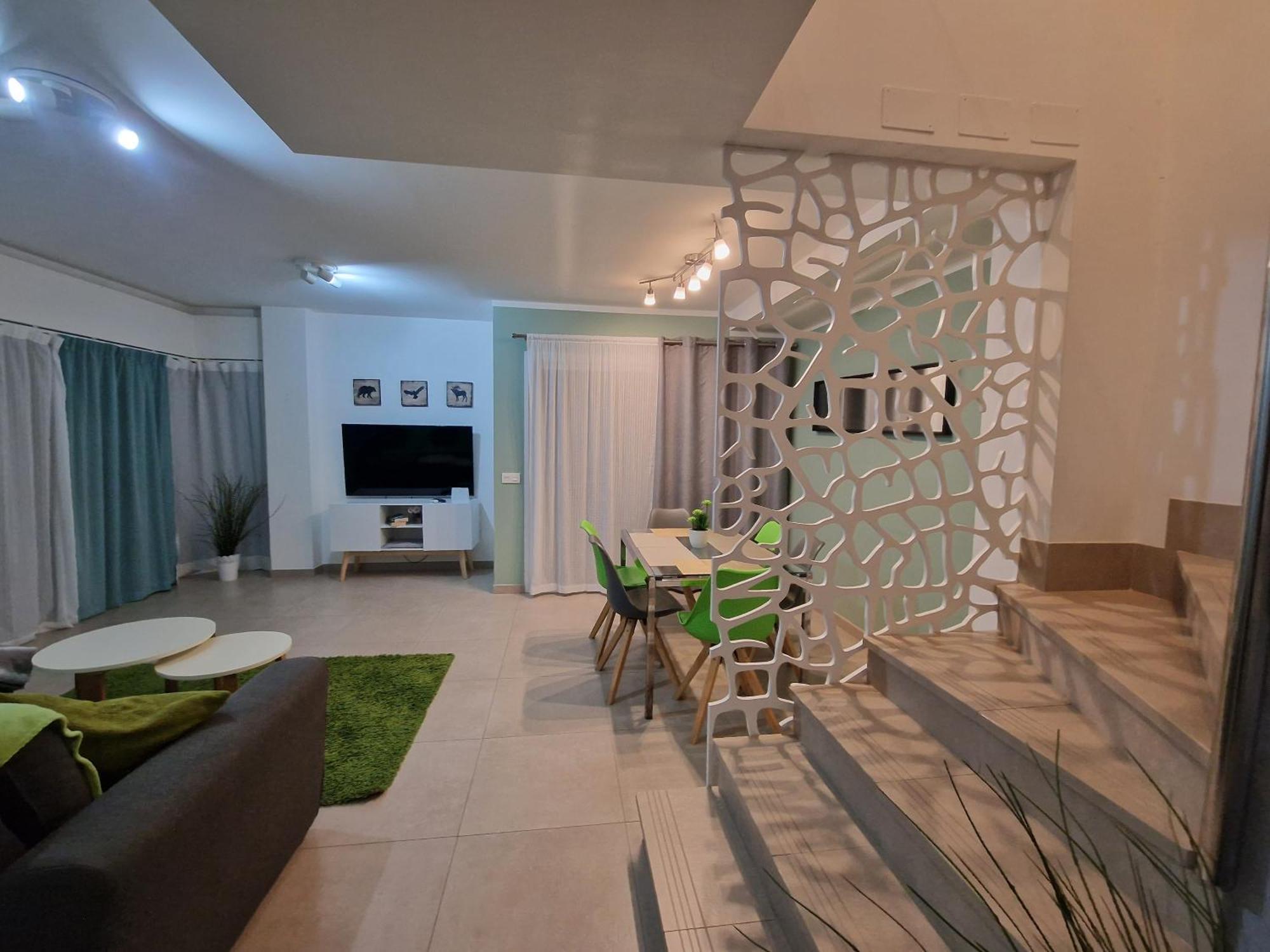 Villa Paraiso-Luxury Villa With Heated Pool アデヘ エクステリア 写真